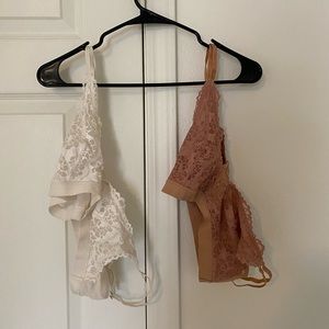 Aerie Gingerbread Lace Plunge Bralette in Raw Sienna & Soft Oat